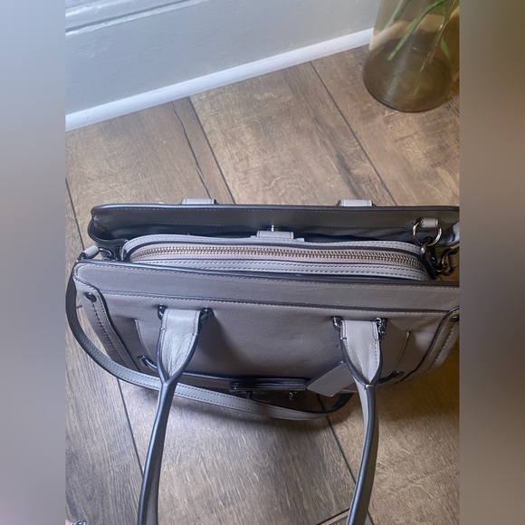 Coach NWT Swagger frame Satchel Bag w/ COA - Picture 6 of 10